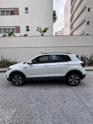 VOLKSWAGEN T-CROSS 1.0 200 TSI TOTAL FLEX COMFORTLINE AUTOMÁTICO VOLKSWAGEN T-CROSS 1.0 200 TSI TOTAL FLEX COMFORTLINE AUTOMÁTICO